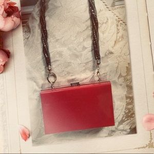 Red chic cross body purse - NWOT
